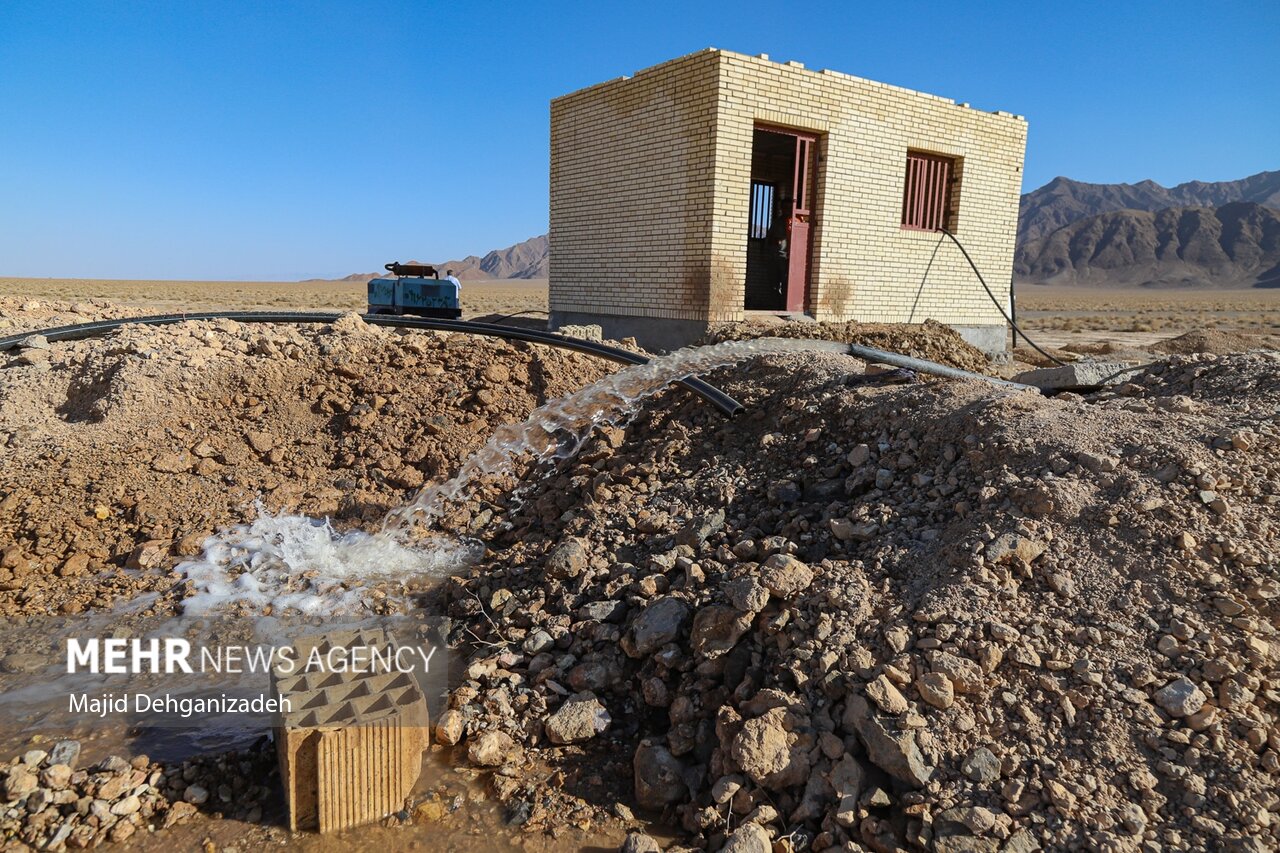 شبی پای درد دلهای عشایر ابرکوه/وقتی ساز «حاج احمد» کوک نیست