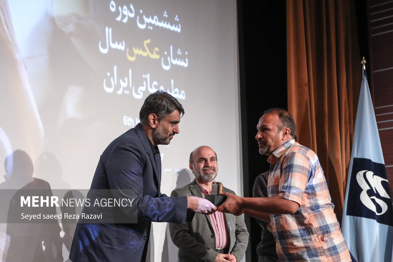 نشان عکس سال مطبوعاتی برای عکاس «مهر»/ مشکلات صنفی حل میشود؟ 4
