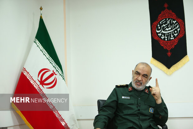 انقلاب اسلامی کے بعد ایران نے دفاعی شعبے میں قابل قدر ترقی کی ہے، جنرل سلامی