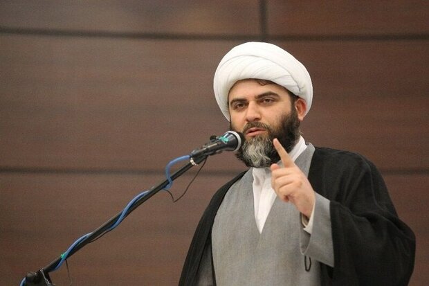 باید با ناامنکنندگان جامعه و اغتشاشگران برخورد قانونی شود باید با ناامنکنندگان جامعه و اغتشاشگران برخورد قانونی شود