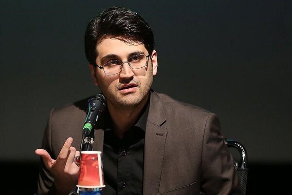 گرفتارِ تله های اقتصادی شده ایم / مهار نوسانات نرخ ارز با مداخلات