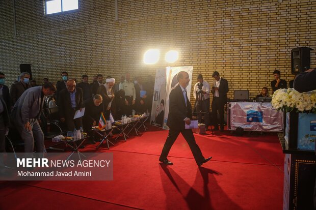 آب به آبیک رسید 12