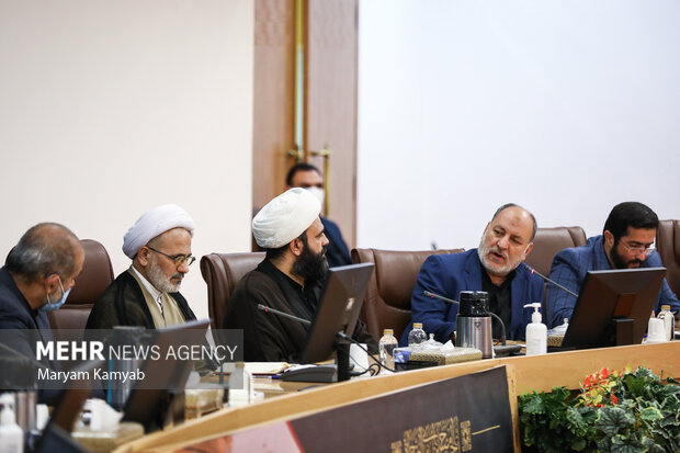 جلسه ستاد اربعین پیش از ظهر امروز یکشنبه ۳۰ مرداد ۱۴۰۱ با حضور احمد وحیدی وزیر کشور در وزارت کشور برگزار شد