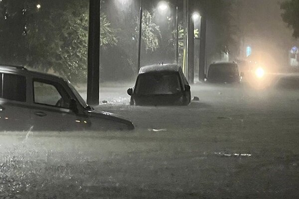 Cars submerged in water as flash floods hit Dallas in US