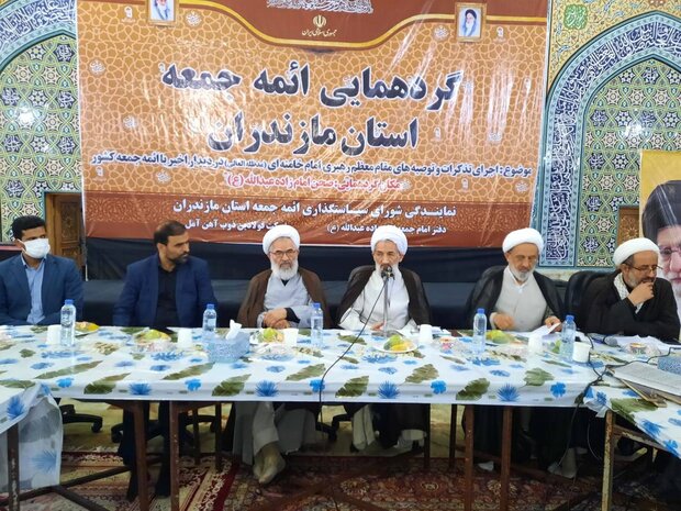 خطبه‌های نماز جمعه برای کارگشایی مشکلات مورد توجه قرار گیرد