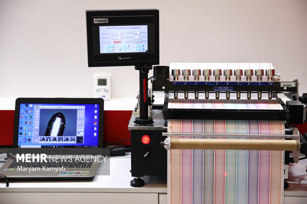 نمایشگاه ایران نوشت؛ رنگین کمانی از الگوها و قهرمان ایرانی