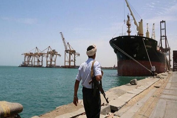 انصارالله: از تمام ابزارها برای توقف سرقت نفت یمن استفاده می کنیم