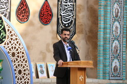 محفل ادبی نخل خون با حضور پیرغلامان حسینی در کرمانشاه برگزار شد