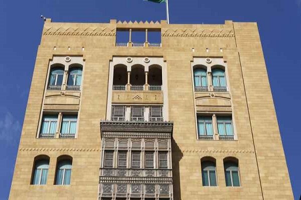 مخالف سعودی، سفارت عربستان در بیروت را تهدید به حمله کرد