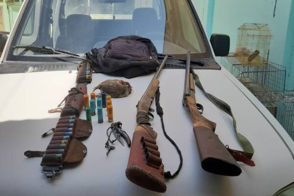 دستگیری دو شکارچی غیرمجاز کبک در کامیاران دستگیری دو شکارچی غیرمجاز کبک در کامیاران