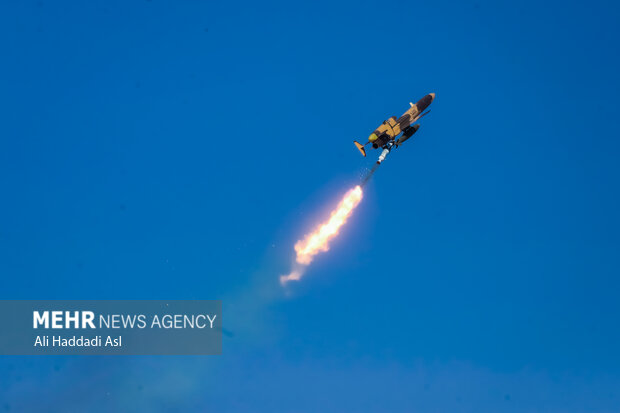 Second day of Iran army joint drone military exercise
