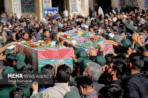 تشییع پیکر شهدای مدافع امنیت در شیراز