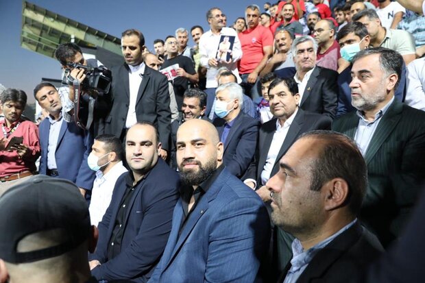 بهرهبرداری از طرح نوسازی ورزشگاه شهید وطنی با حضور مخبر و سجادی