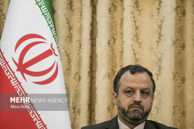 تاکید وزیر اقتصاد بر واگذاری اموال مازاد بانکها