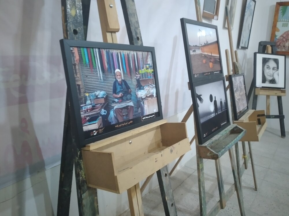 نمایشگاه آثار هنری در گناوه افتتاح شد
