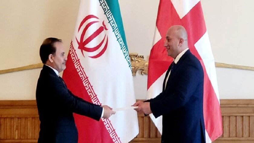 Adib hands out credentials as Iranian ambassador to Georgia