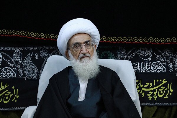 آیت الله نوری همدانی عزادار شد آیت الله نوری همدانی عزادار شد