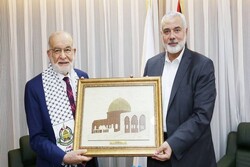 Karamollaoğlu, Hamas lideri Heniyye ile görüştü