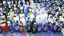 معدوم سازی بیش از ۴ هزار بطری مشروبات الکلی