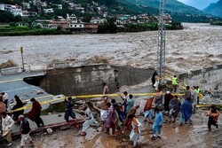 ألف قتيل حصيلة الفيضانات في باكستان