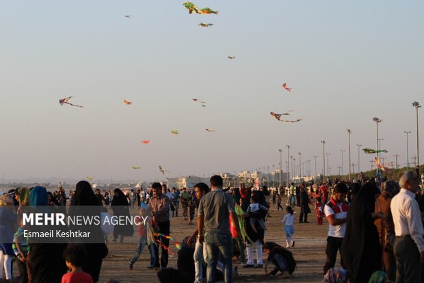 ساحلی که جور همه را میکشد/ کمبود امکانات تفریحی در گناوه