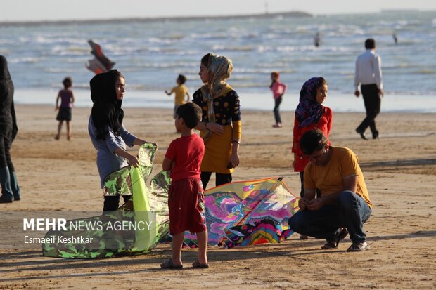 ساحلی که جور همه را میکشد/ کمبود امکانات تفریحی در گناوه