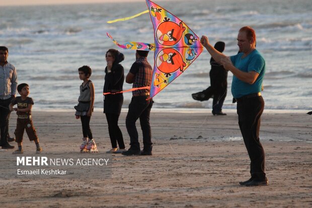 ساحلی که جور همه را میکشد/ کمبود امکانات تفریحی در گناوه