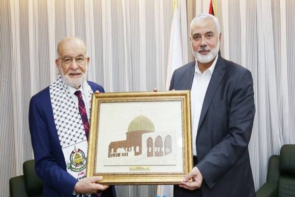 Karamollaoğlu, Hamas lideri Heniyye ile görüştü 