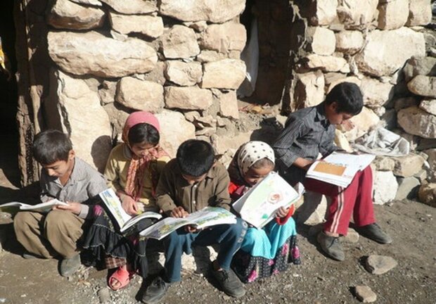 ۱۳۰۰ مدرسه سنگی در خوزستان وجود دارد