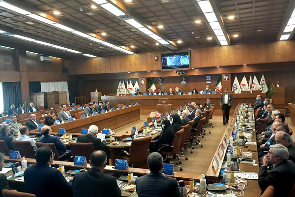 انتخابات به دور دوم کشیده شد/رقابت ریاست بین علینژاد و خسرویوفا