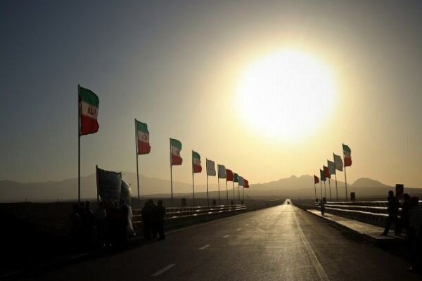 دستاوردهای انقلاب در حوزه راه لرستان/ ۶۴۷ کیلومتر آزاد راه و بزرگ راه ساخته شد