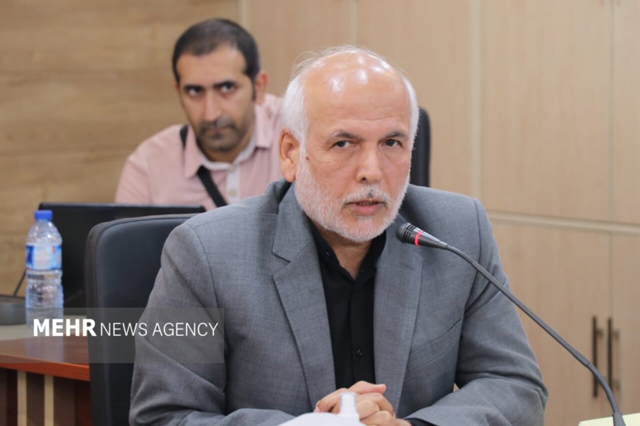 وزارت نفت به وعده‌های خود در قبال مردم استان بوشهر عمل کند