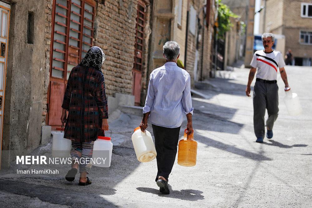 بازار سیاه آب در همدان راه نیفتد