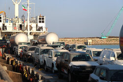 ترانزیت و صادرات کالا از بندر دیر به قطر افزایش یافت