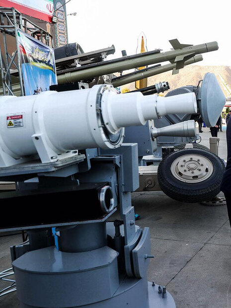 عملکرد وزارت دفاع در یکسالگی دولت/ جهش در تولید و تامین تسلیحات