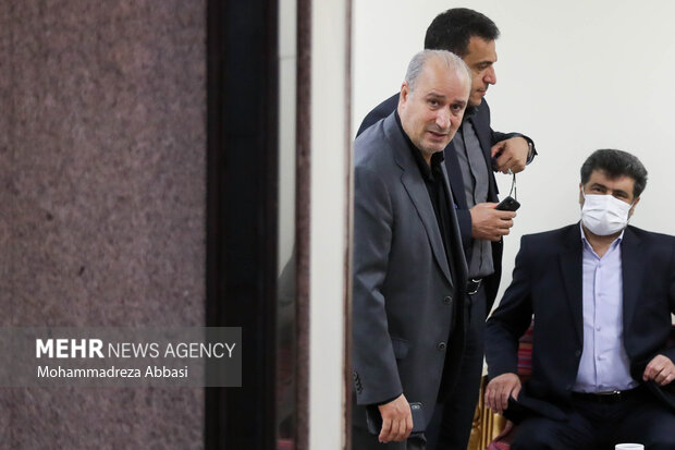 بازگشت «تاج» در شب جنجالی فوتبال /«شتر گاو پلنگ» فدراسیونِ مدل 1401