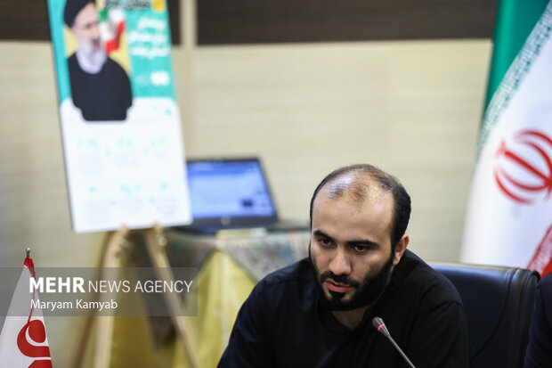 ایرانی وزیر داخلہ کی مہر خبر رساں ایجنسی کے دفتر کا دورہ
