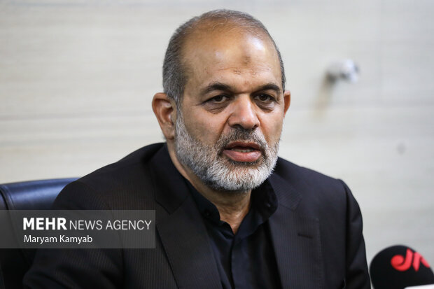 ایرانی وزیر داخلہ کی مہر خبر رساں ایجنسی کے دفتر کا دورہ

