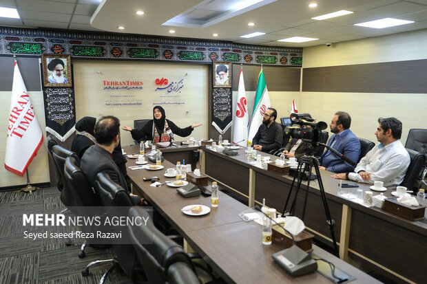 قوانین حوزه صنایع دستی را در اتاقهای در بسته مینویسند