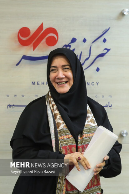 دکتر مریم جلالی دهکردی معاون صنایع‌دستی و هنرهای سنتی در خبرگزاری مهر حضور دارد