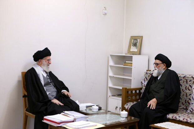 Leader condoles passing of Hojjatoleslam Mostafavi 