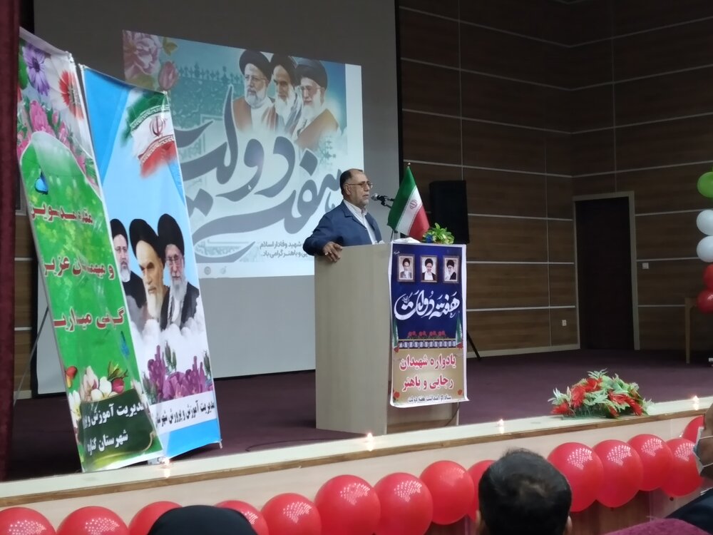 کارخانه فولاد از پروژههای شاخص هفته دولت در گناوه بود