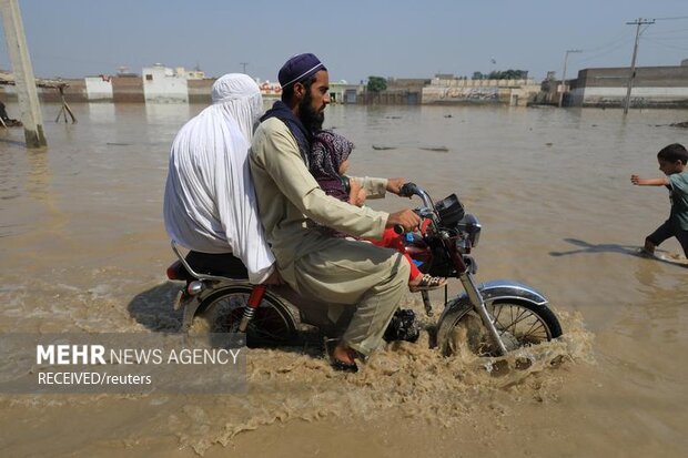 Pakistan'da sel: 5 ölü Pakistan'da sel: 5 ölü