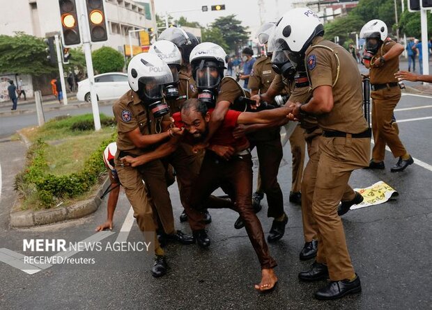 درگیری مردم با پلیس سریلانکا در پی بحران اقتصادی