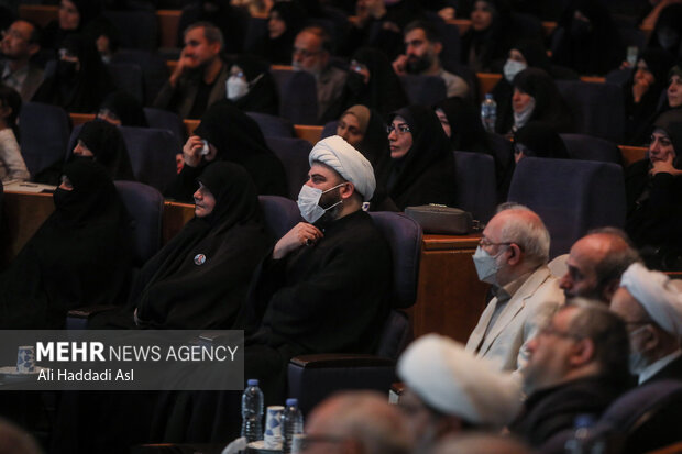 حجت الاسلام محمد قمی رئیس سازمان تبلیغات اسلامی در مراسم آئین سیزدهمین پاسداشت ادبیات جهاد و مقاومت حضور دارد