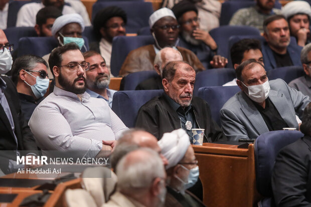 محمود خسروی وفا رئیس کمیته ملی المپیک در آئین سیزدهمین پاسداشت ادبیات جهاد و مقاومت حضور دارد