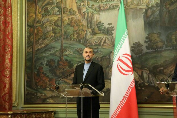 پڑوسی ممالک کے ساتھ بہترین تعلقات ایران کی خارجہ پالیسی کی ترجیحات میں ہے، ایرانی وزیر خارجہ 