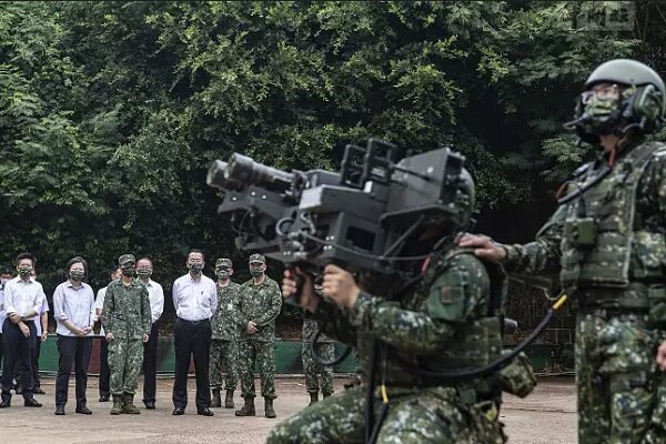 ۲۰ جنگنده چین در اطراف جزیره تایوان رویت شد