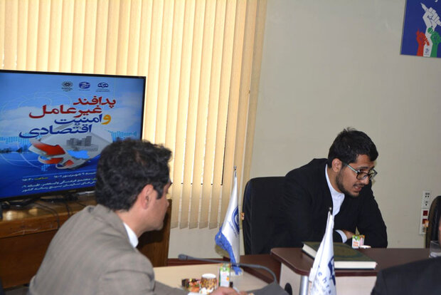 فراهمکردن زمینه نارضایتی در جامعه در دستور کار دشمن است