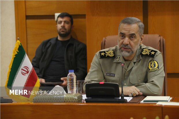 العمید أشتياني: وزارة الدفاع عازمة على تعزيز القدرات الدفاعية على أساس متطلبات الأمن القومي الايراني